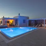 Vakantiehuis Lighthouse - Private Pool - Unlimited Sea View - 6 Pax *